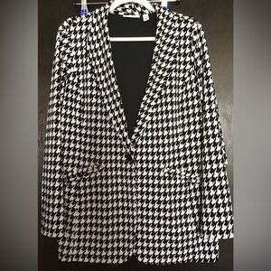 Susan Graver Black & White Houndstooth Blazer